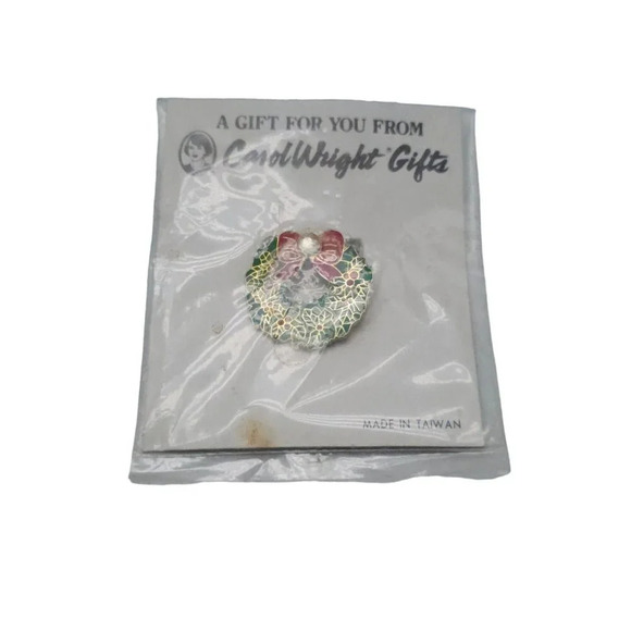 Carol Wright Gifts Christmas Wreath Rhinestone Enamel Brooch Pin Gold Tone VTG - Picture 1 of 4